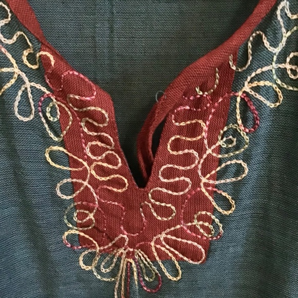 NWOT - Embroidered teal Nepalese top - Picture 4 of 8